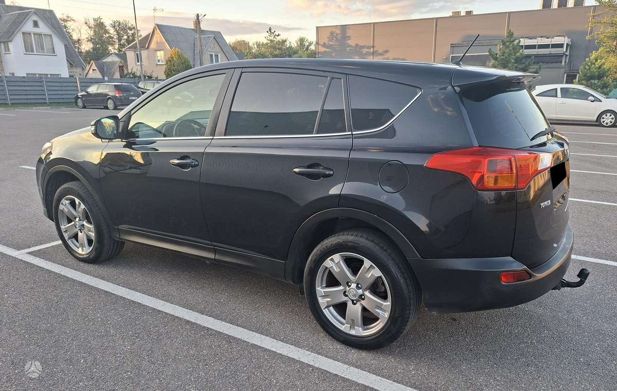 Toyota RAV4 - 6