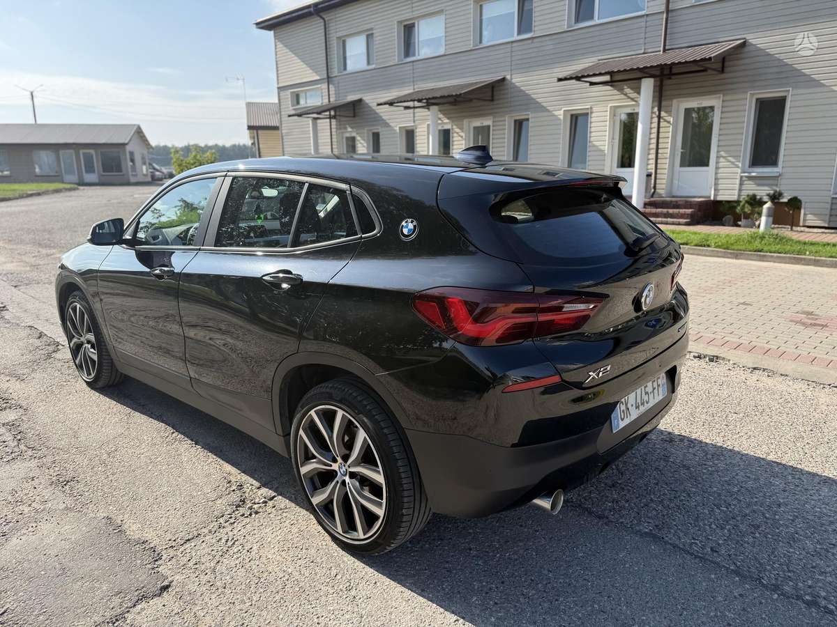 BMW X2, 1.5 l., off-road / crossover