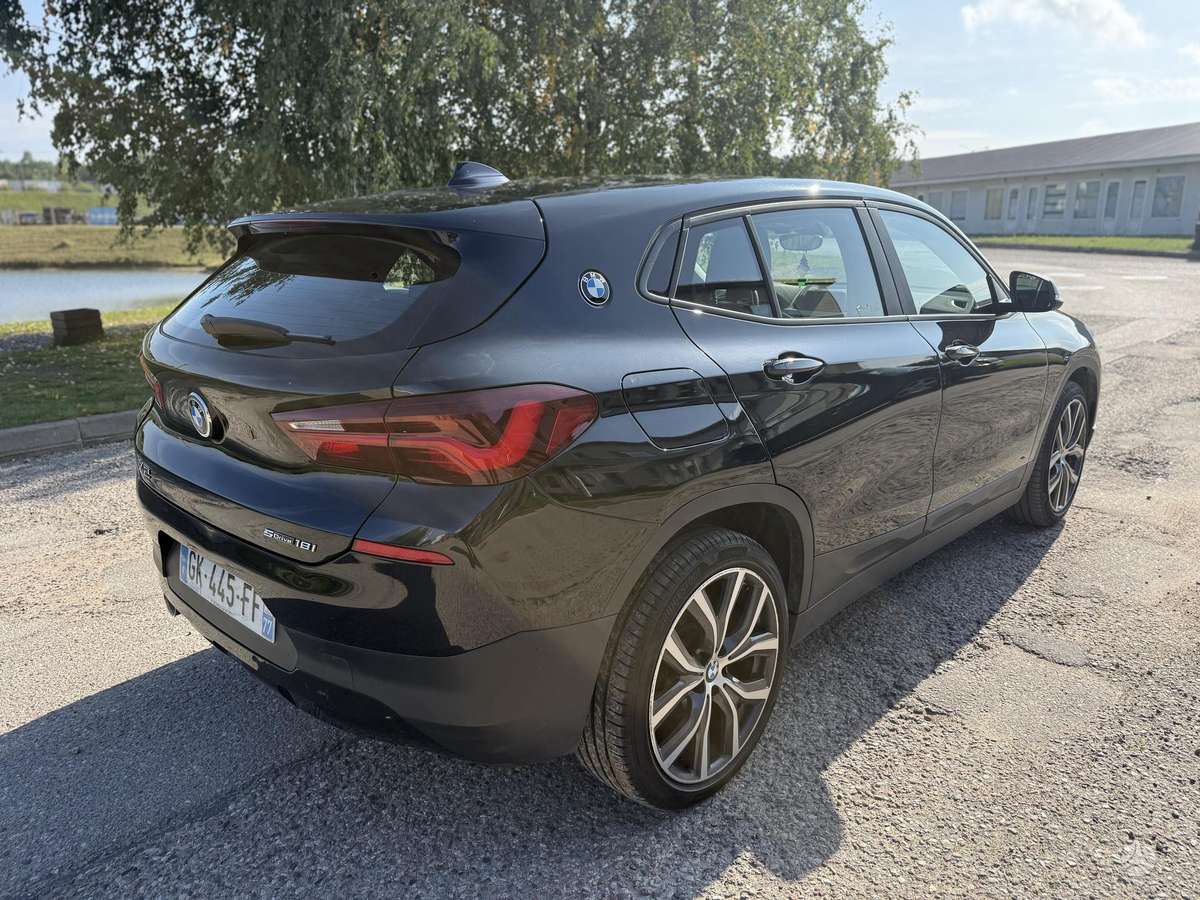 BMW X2, 1.5 l., off-road / crossover