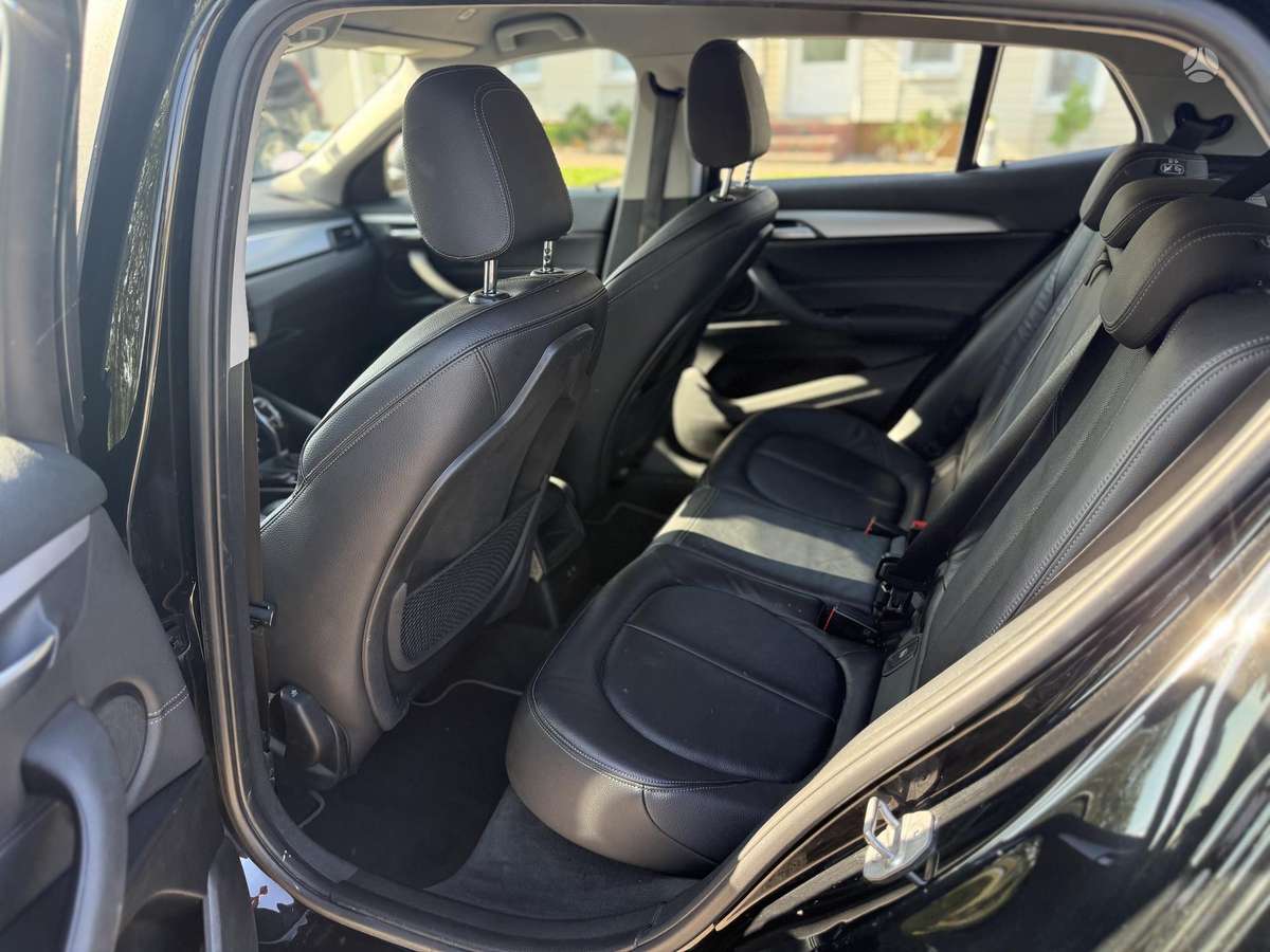 BMW X2, 1.5 l., off-road / crossover
