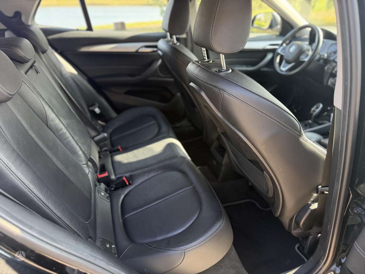 BMW X2, 1.5 l., off-road / crossover
