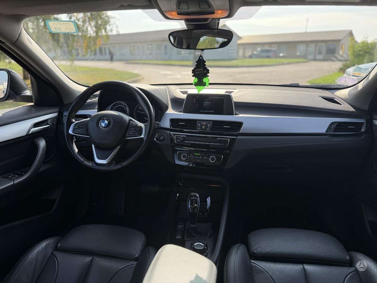 BMW X2, 1.5 l., off-road / crossover