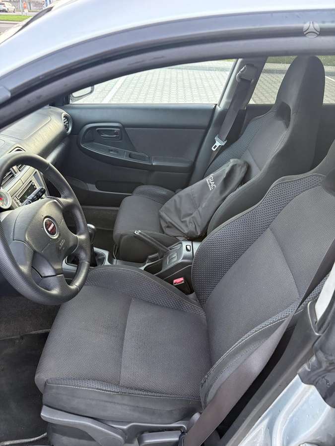 Subaru Impreza WRX - 12