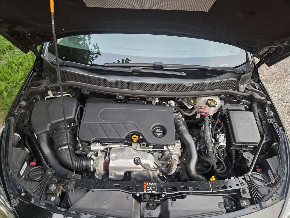 Opel Astra, 1.6 l., Хэтчбек