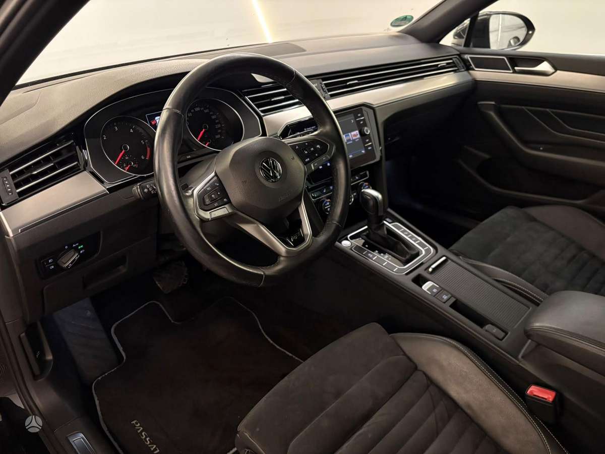 Volkswagen Passat - 2