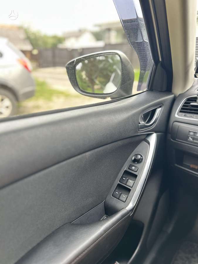 Mazda CX-5, 2.2 l., off-road / crossover