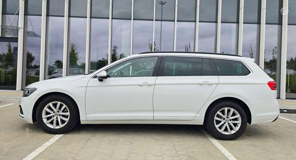 Volkswagen Passat - 4