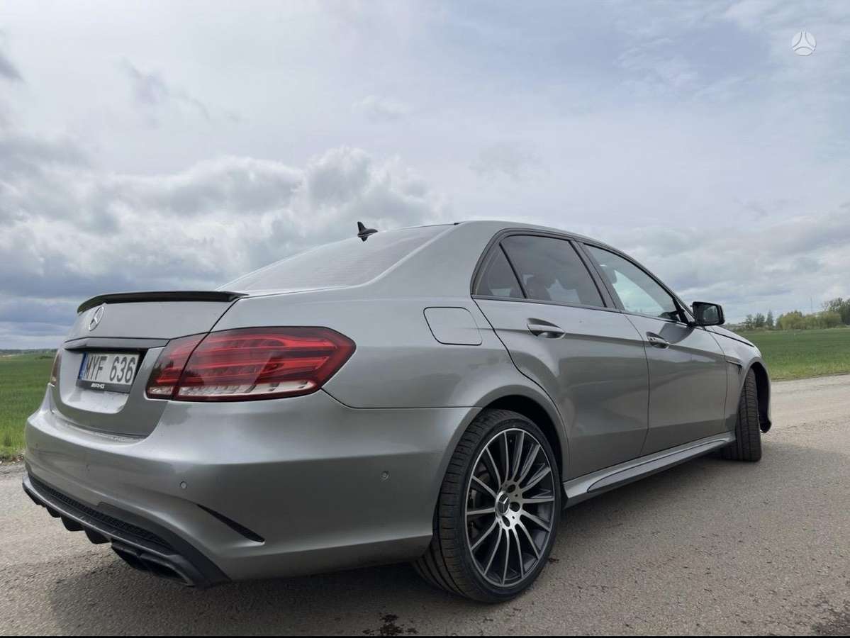 Mercedes-Benz E350 - 5