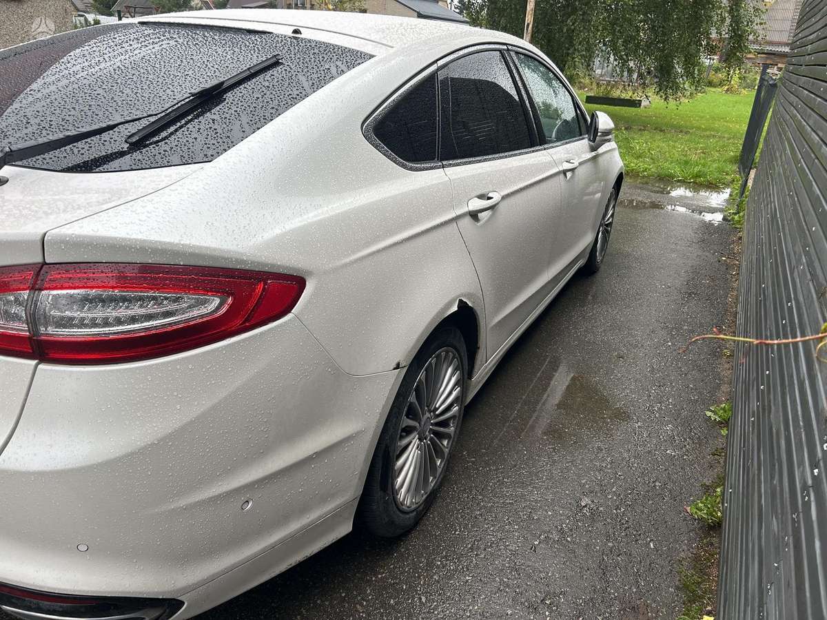 Ford Mondeo, 2.0 l., hatchback