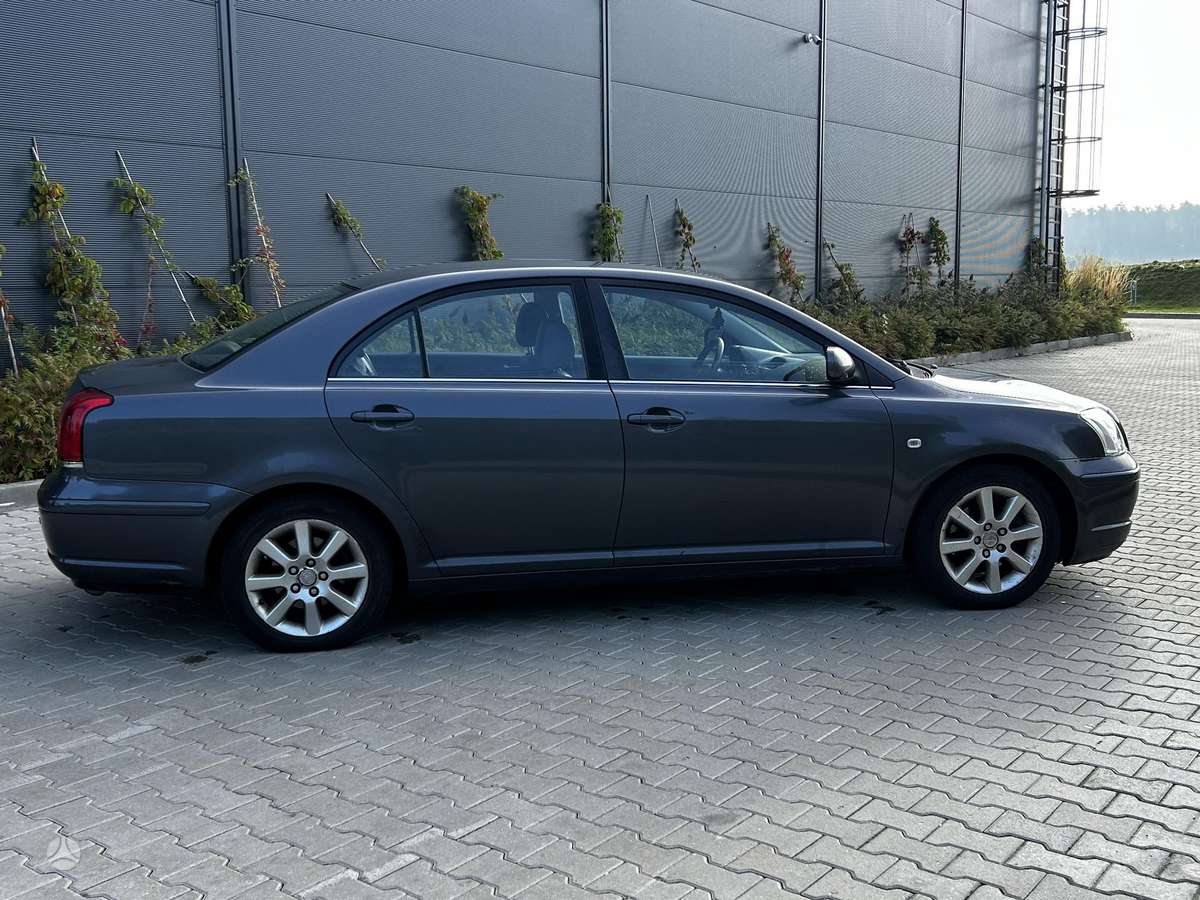 Toyota Avensis - 6