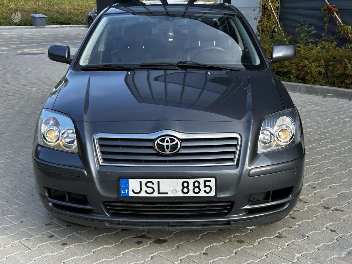 Toyota Avensis - 8
