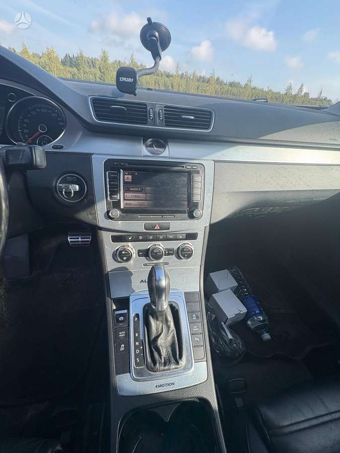 Volkswagen Passat Alltrack - 12