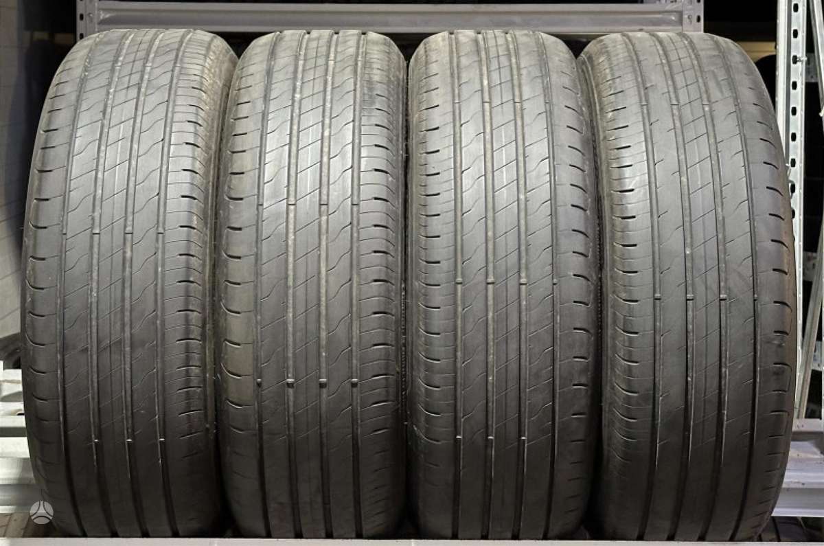 Goodyear Efficient Grip 2 Suv, summer 235/50 R19