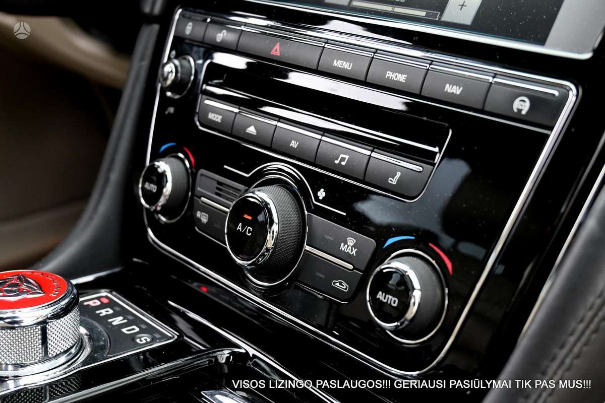 Jaguar XJ, 3.0 l., Седан