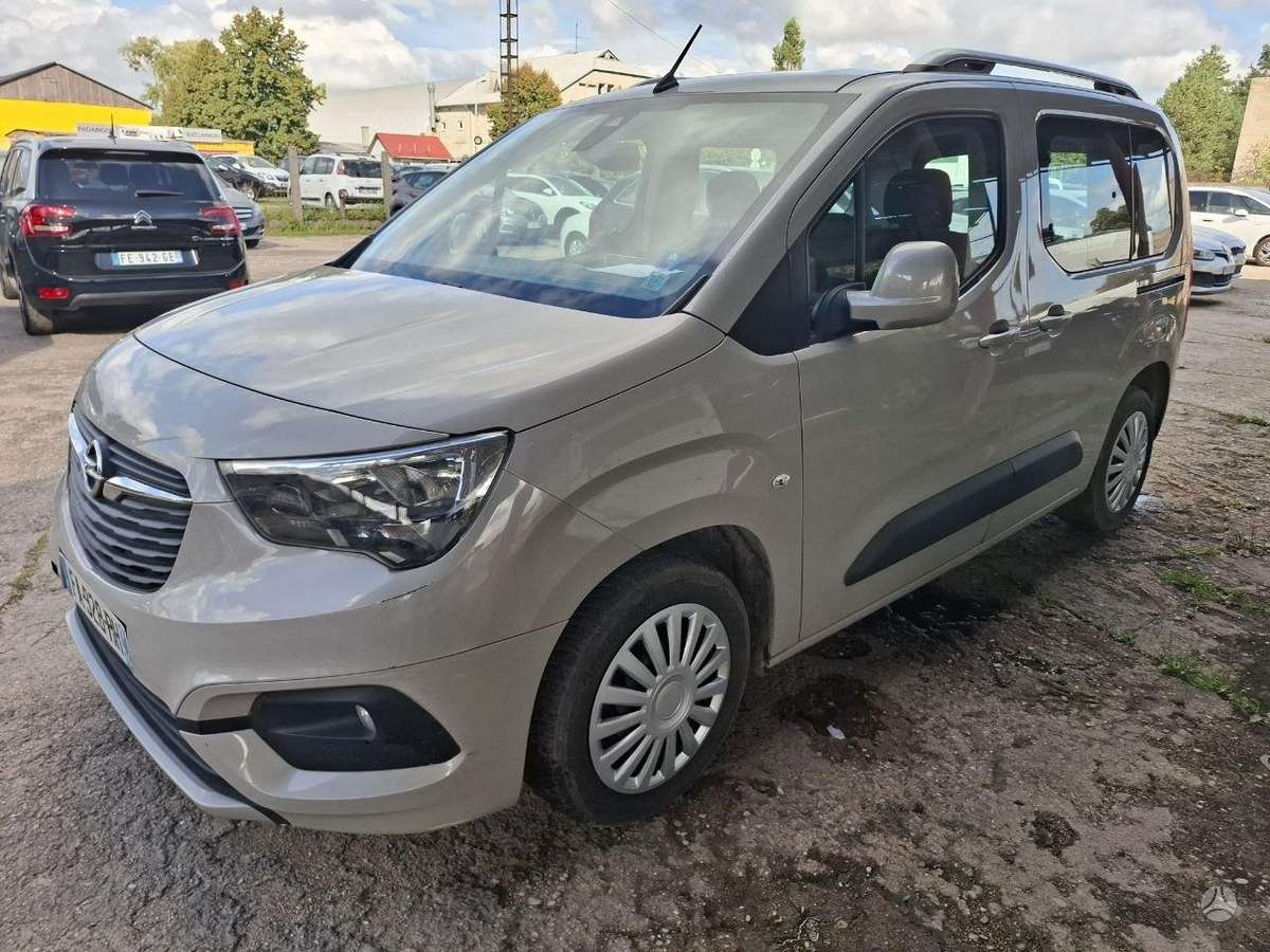 Opel Combo, 1.5 l., Минивэн