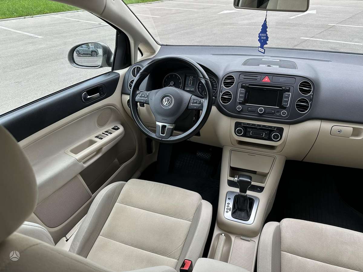 Volkswagen Golf Plus - 12