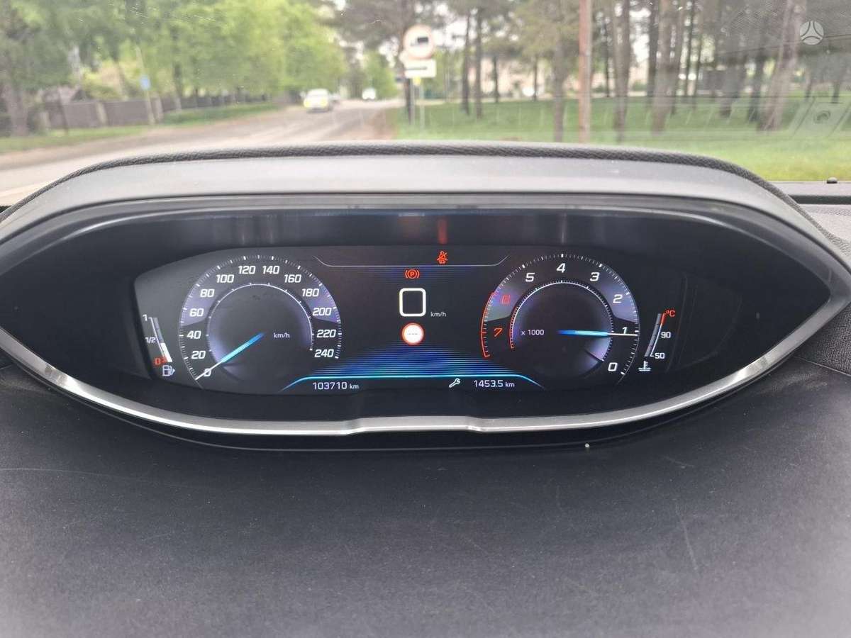 Peugeot 3008 - 8