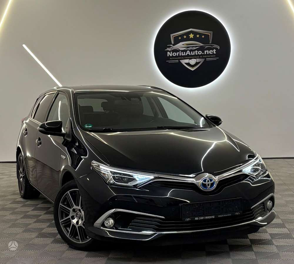 Toyota Auris - 1