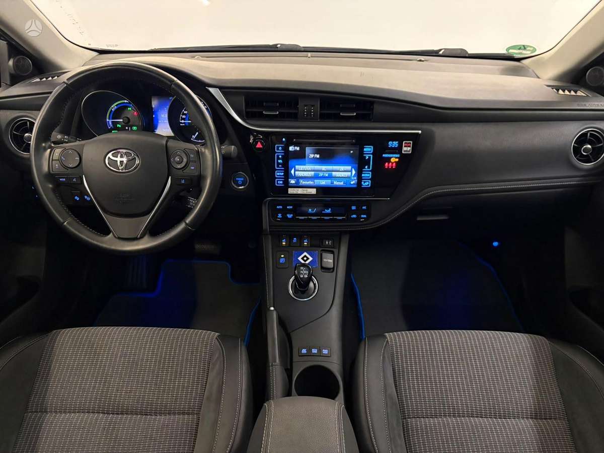 Toyota Auris - 2