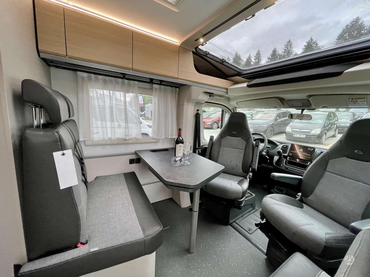 Adria Compact Select SL, туристическиe автомобили