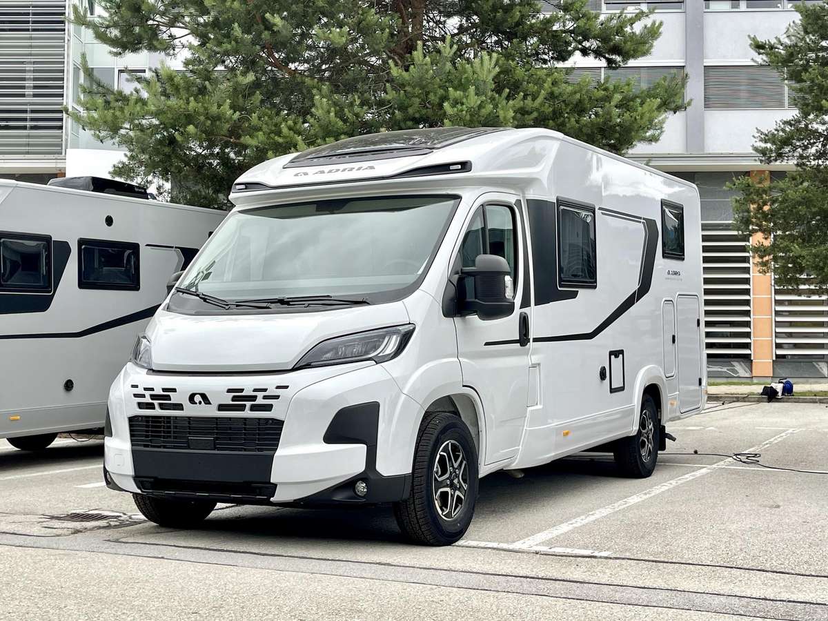 Adria Compact Select SL, туристическиe автомобили