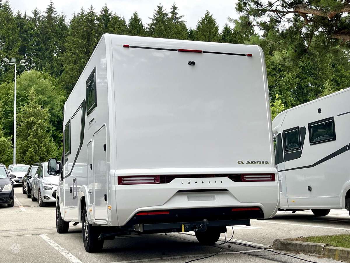 Adria Compact Select SL, туристическиe автомобили