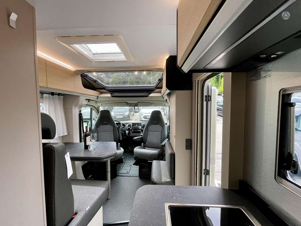 Adria Compact Select SL, tūristu automašīnas