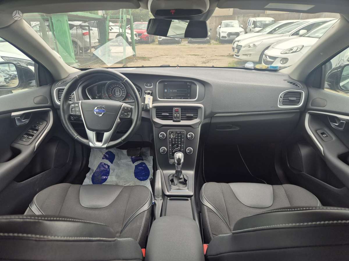 Volvo V40 - 8