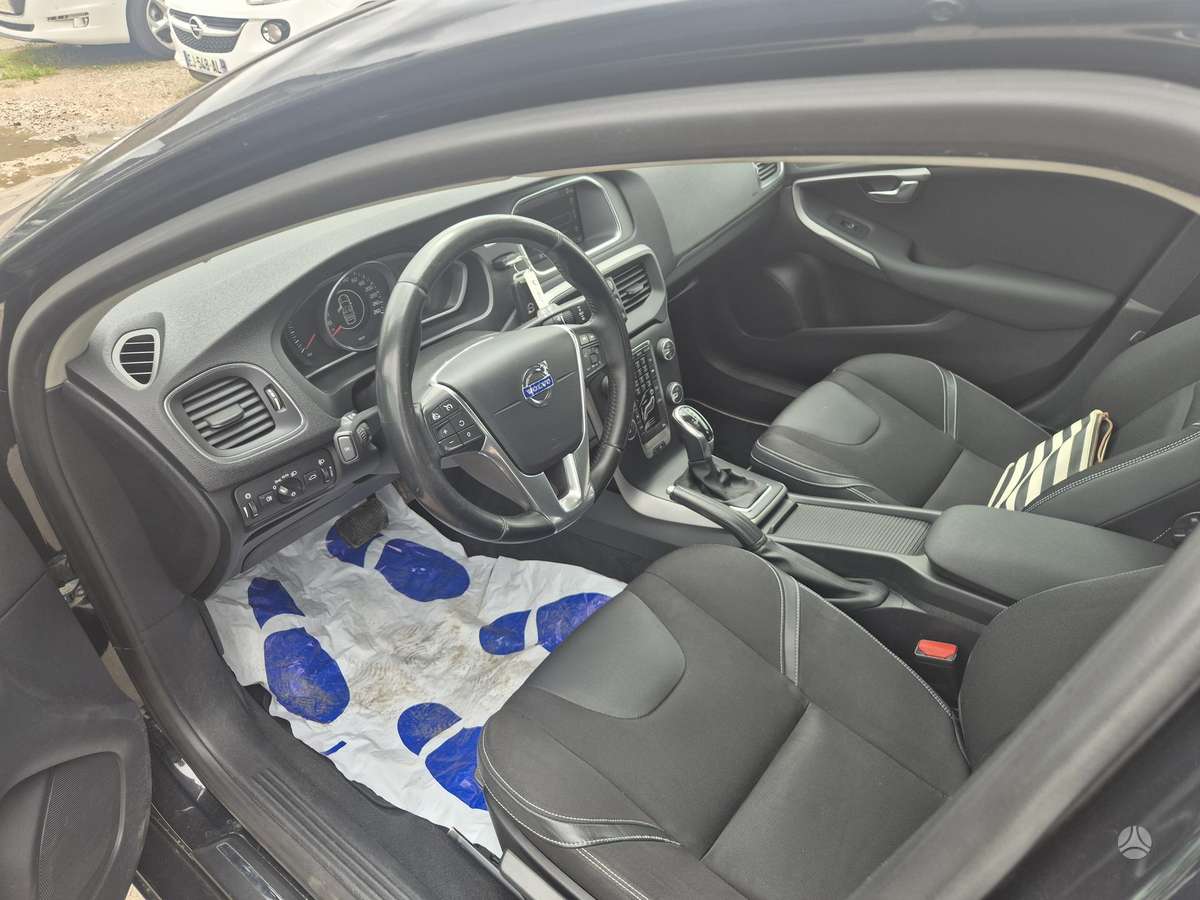 Volvo V40 - 10