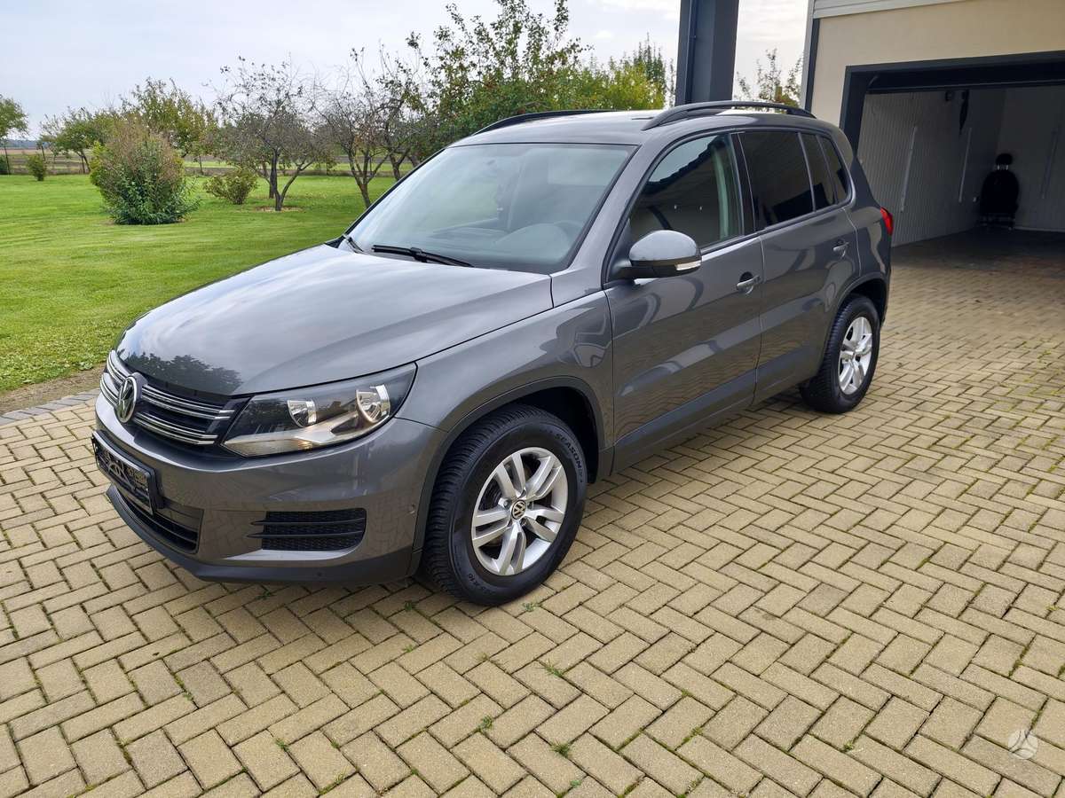 Volkswagen Tiguan - 2