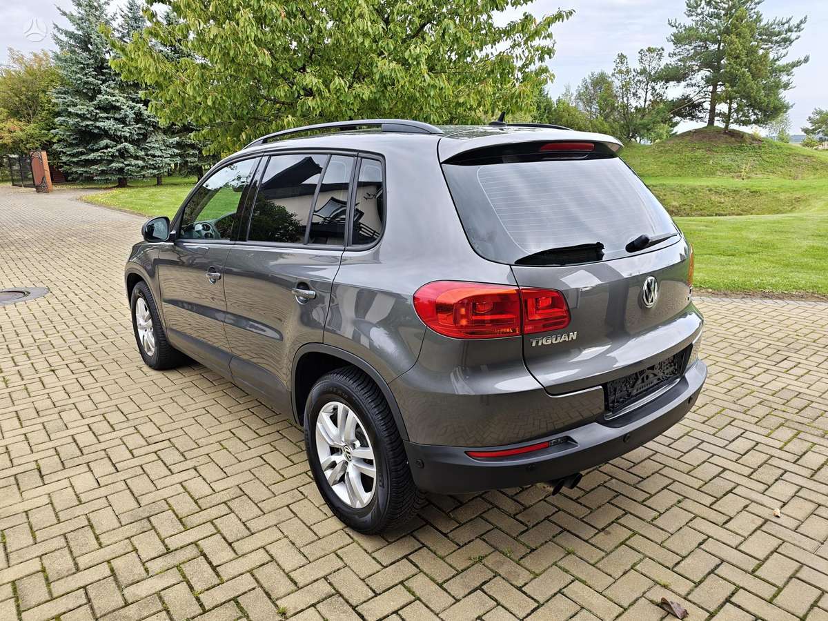 Volkswagen Tiguan - 8