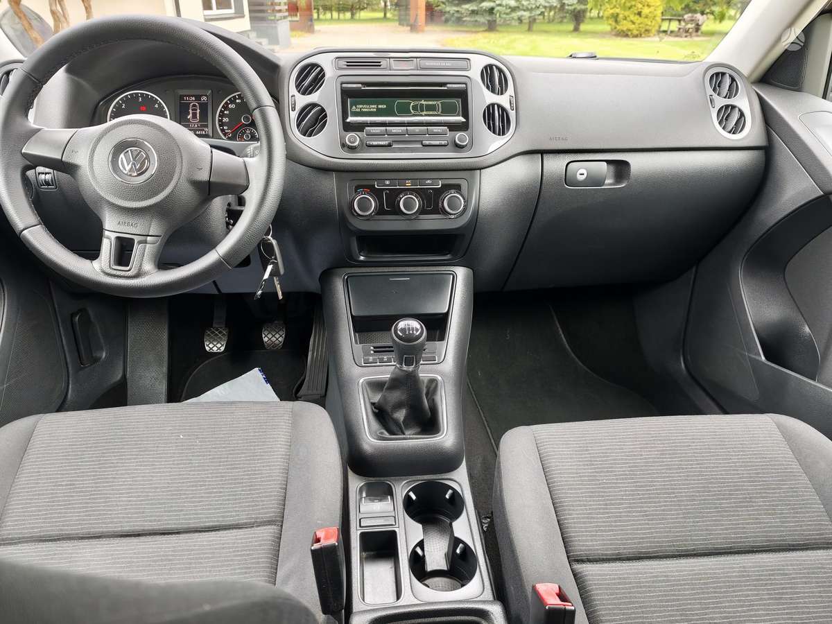 Volkswagen Tiguan - 9
