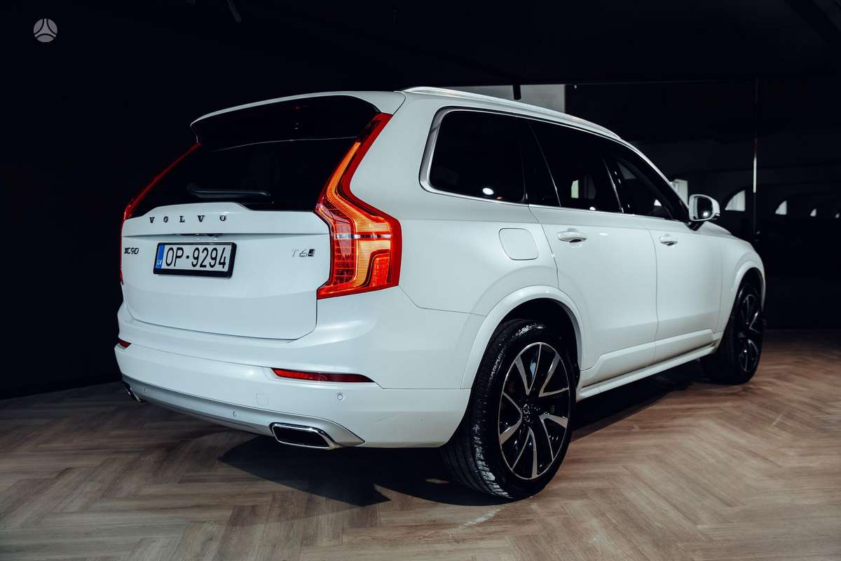 Volvo XC90 - 6