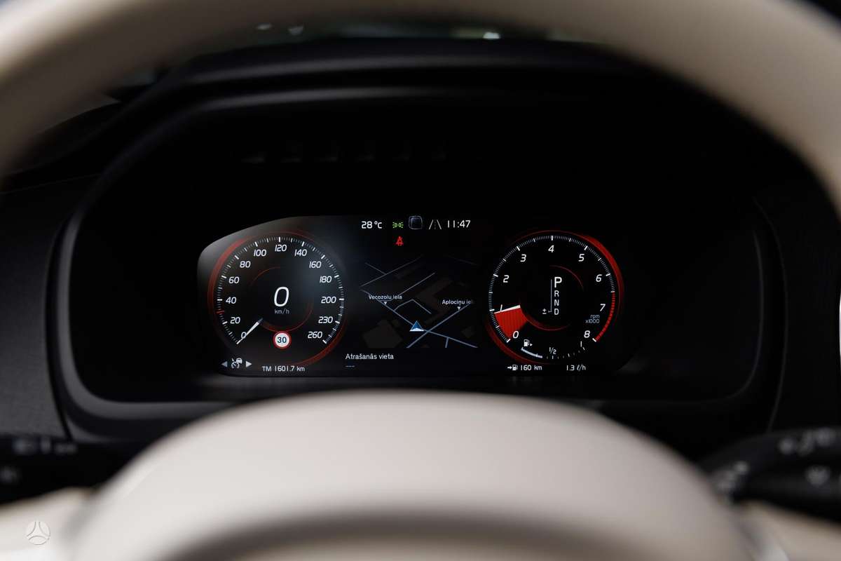 Volvo XC90 - 10
