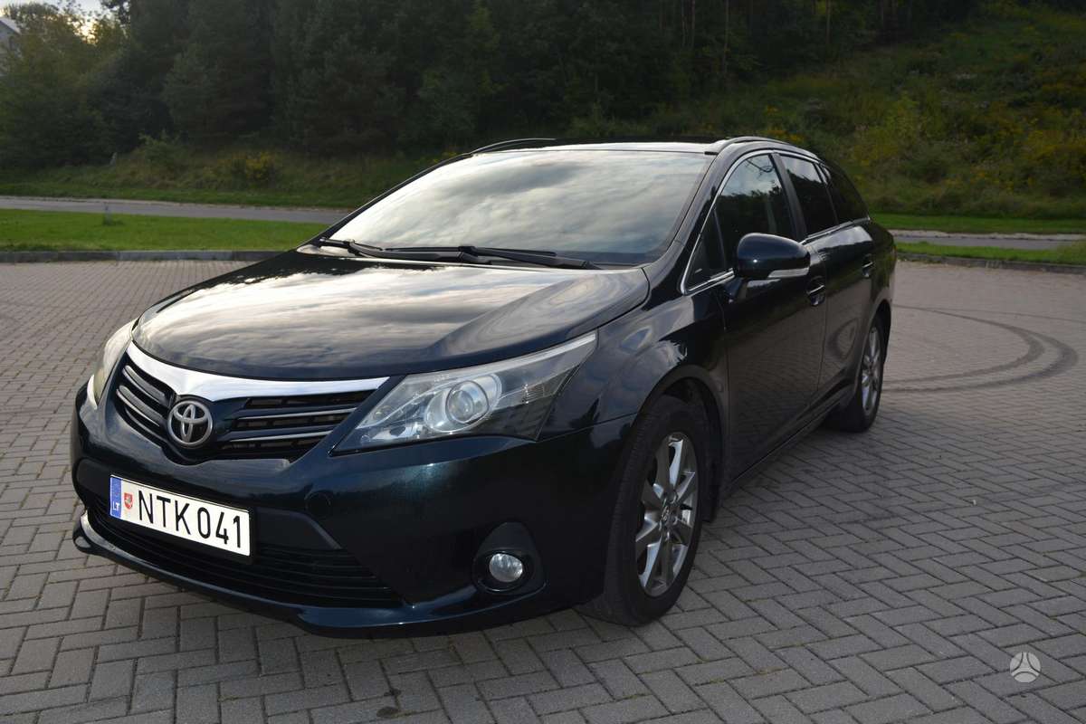 Toyota Avensis - 1