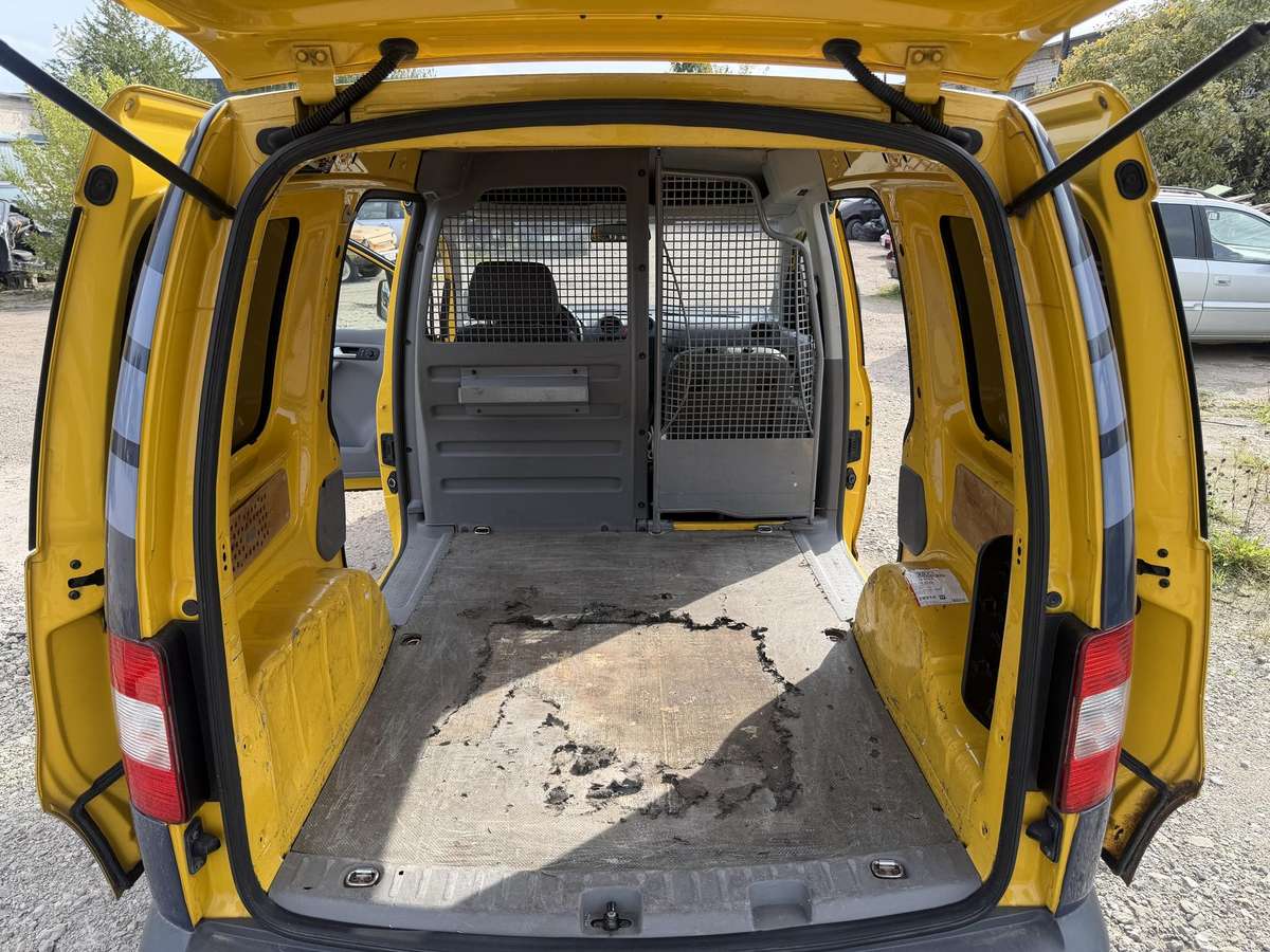 Volkswagen Caddy - 10