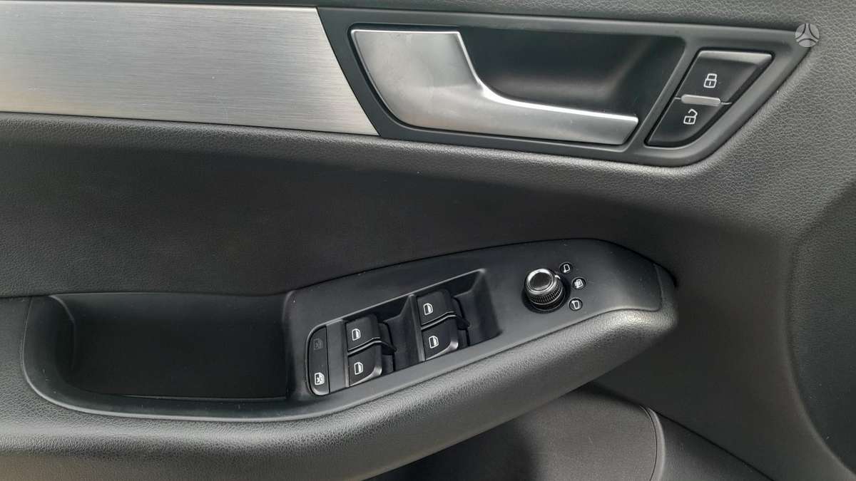 Audi Q5, 2.0 l., off-road / crossover