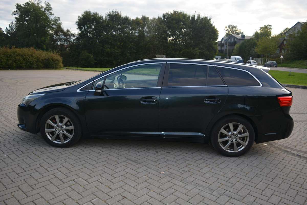Toyota Avensis - 2