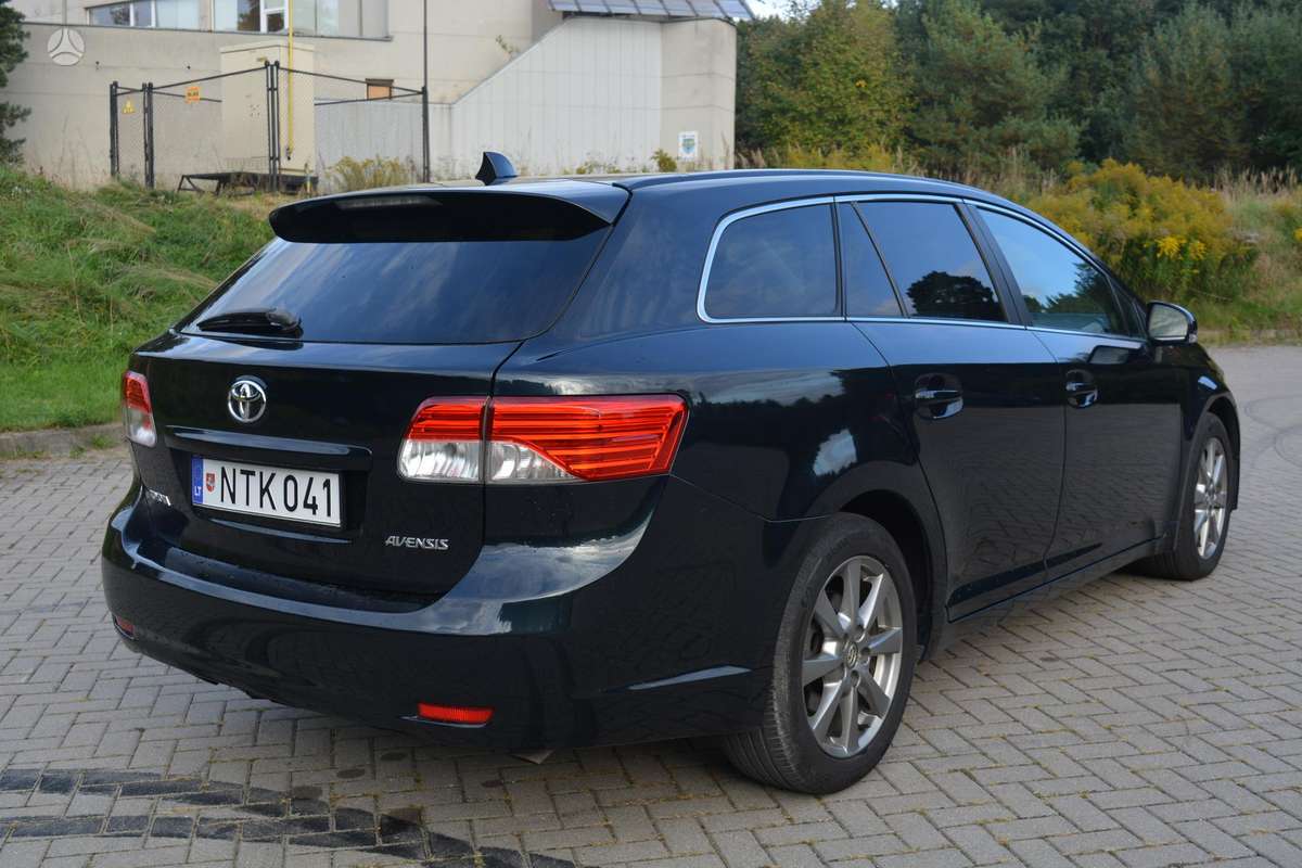 Toyota Avensis - 4