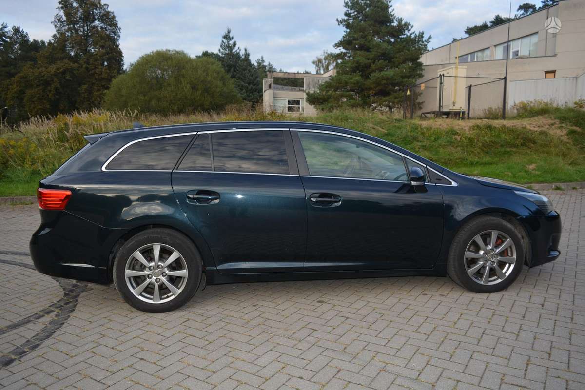 Toyota Avensis - 5