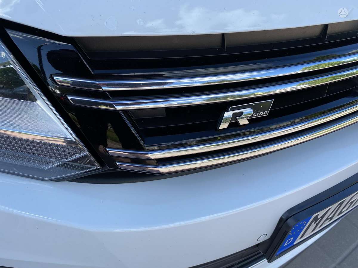 Volkswagen Tiguan - 10