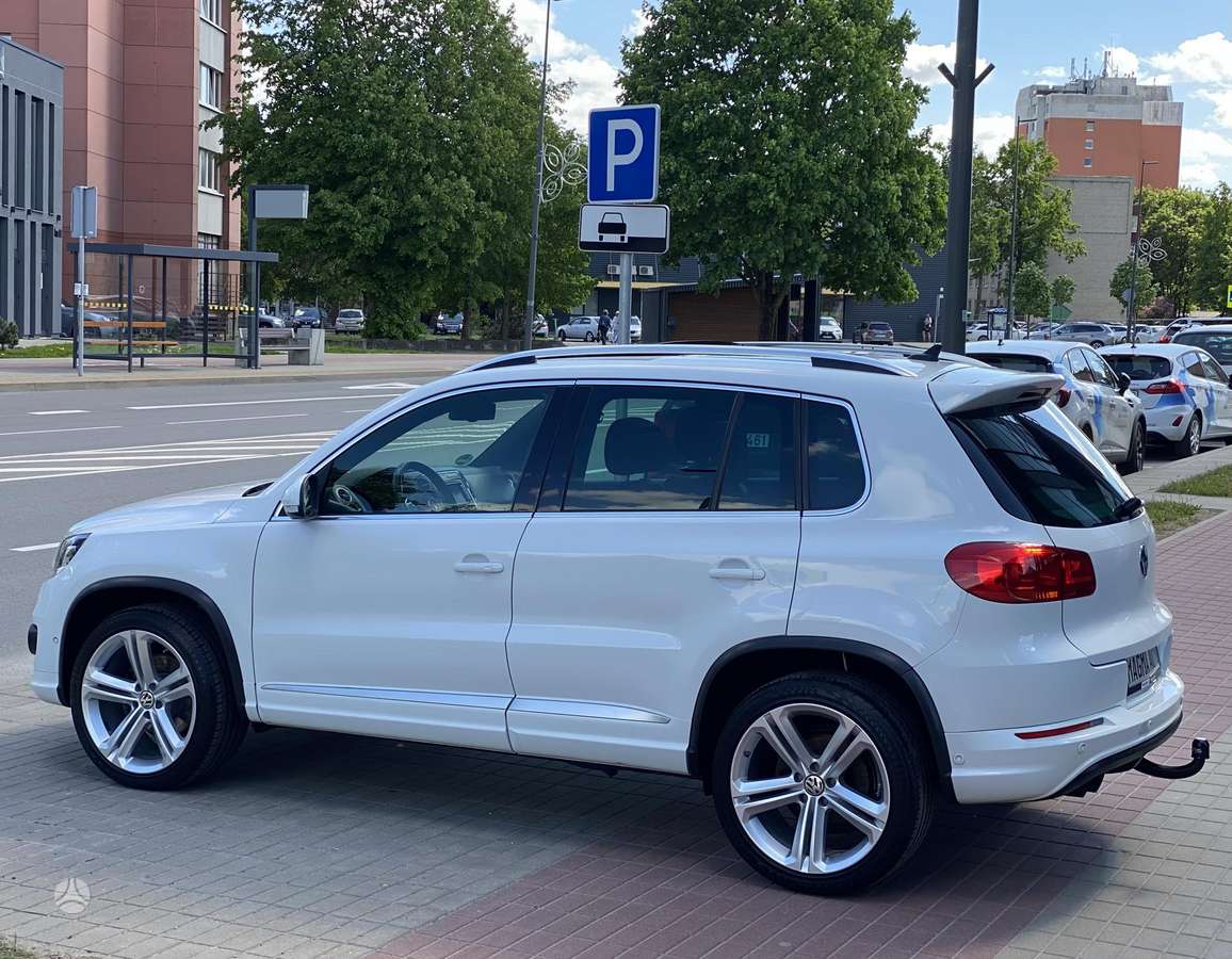Volkswagen Tiguan - 12