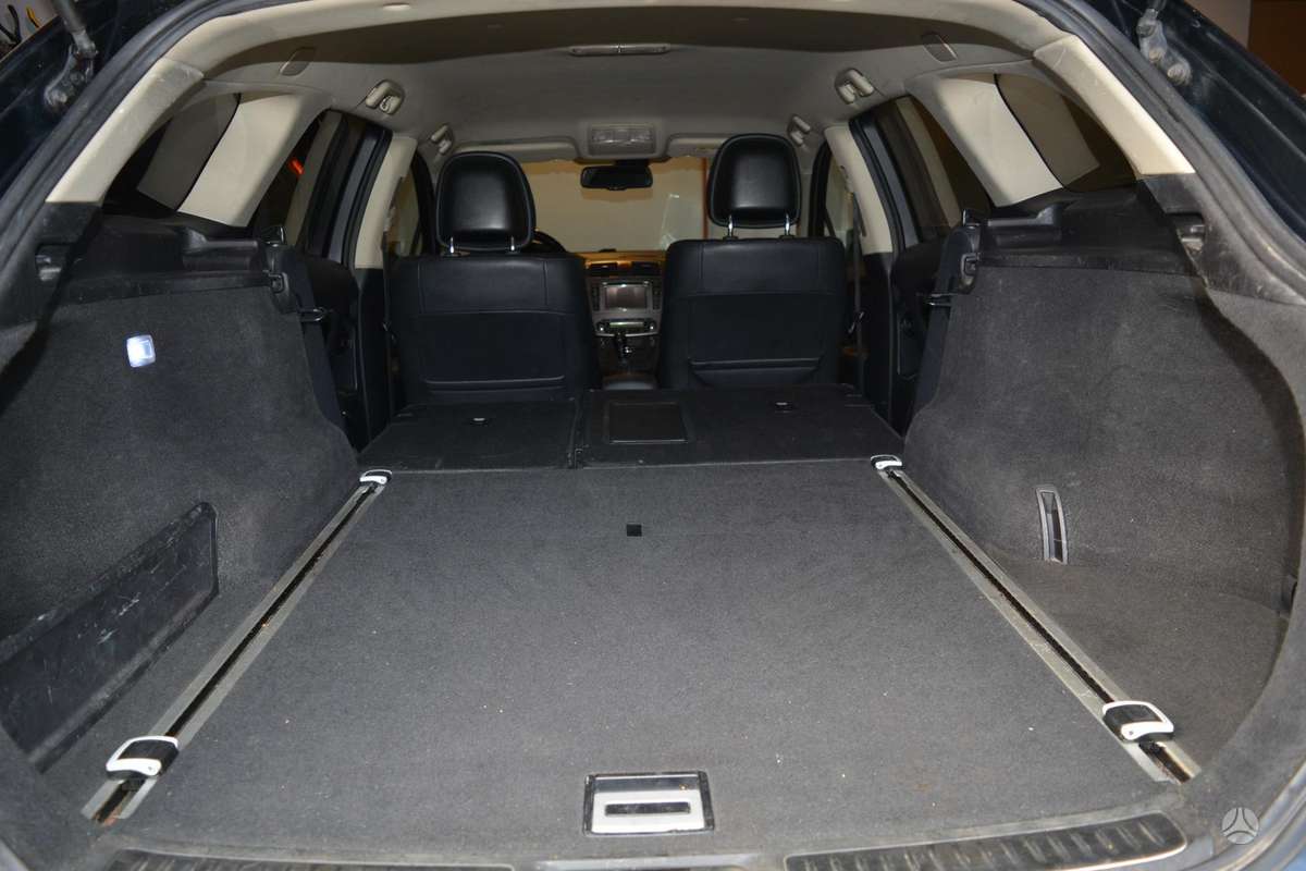 Toyota Avensis - 8