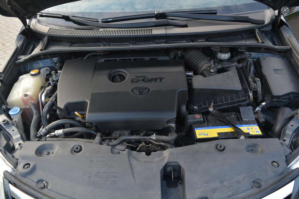 Toyota Avensis - 10