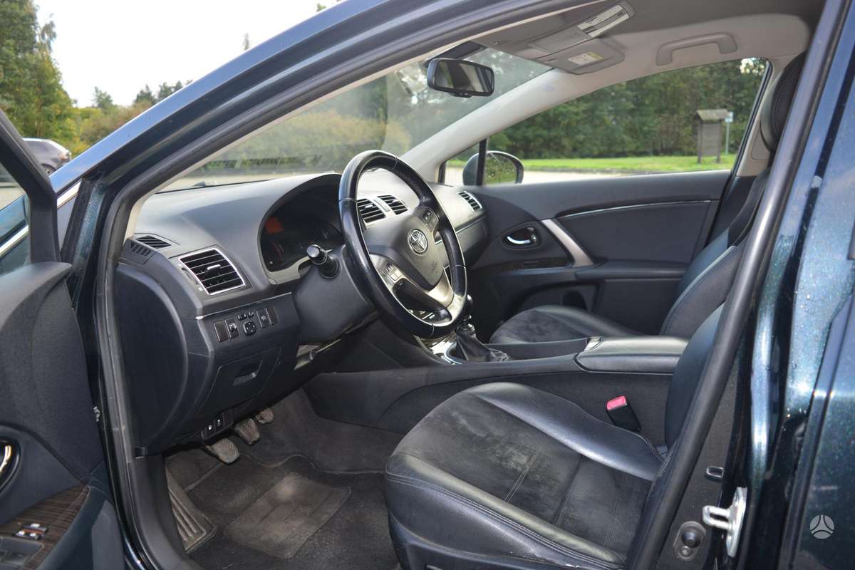 Toyota Avensis - 11