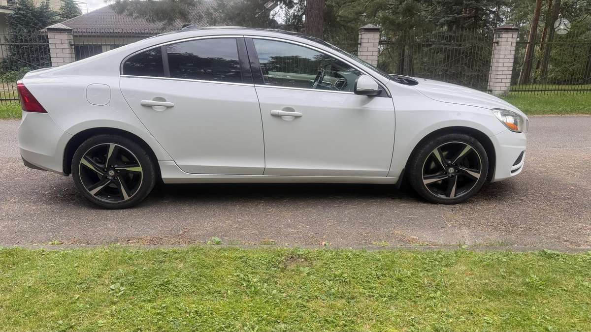 Volvo S60 - 4