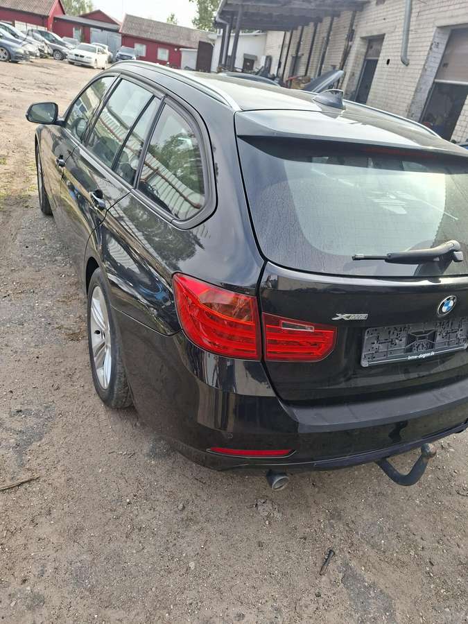 BMW 320 - 4