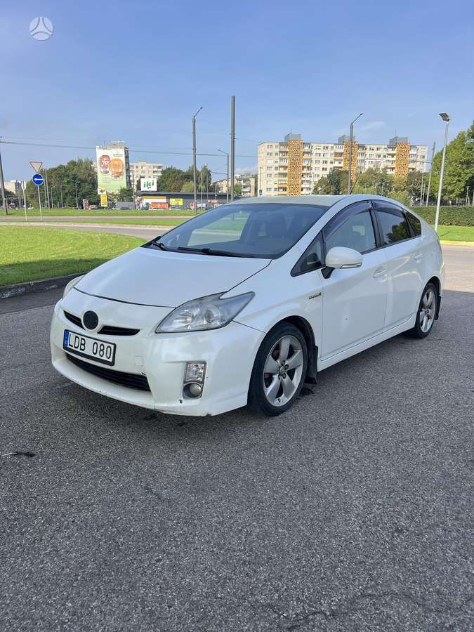 Toyota Prius - 1