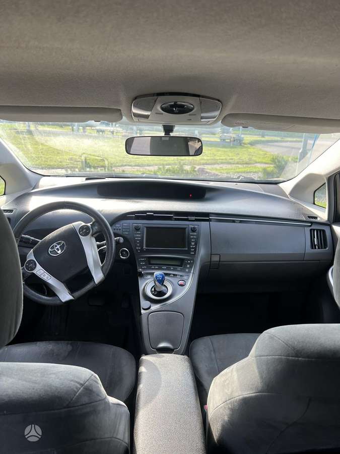 Toyota Prius - 9