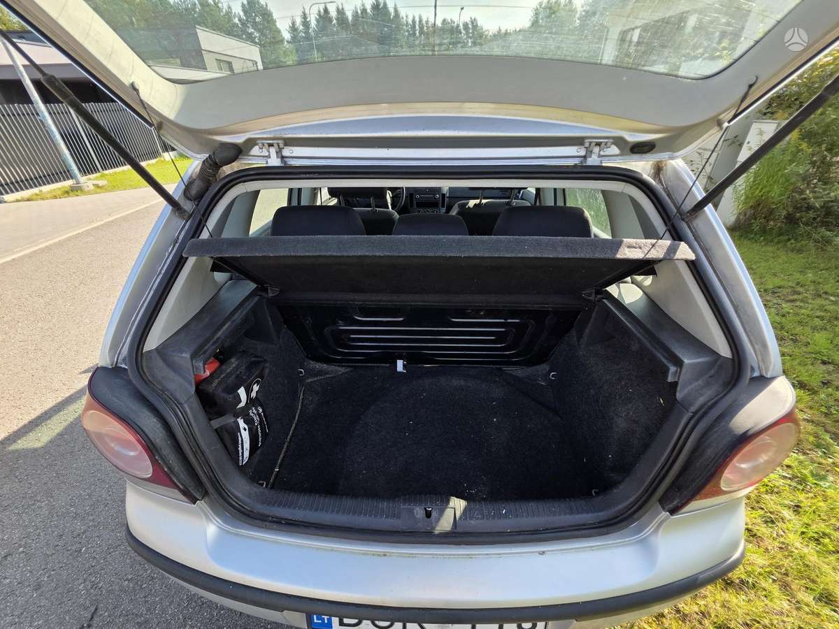 Volkswagen Polo - 12